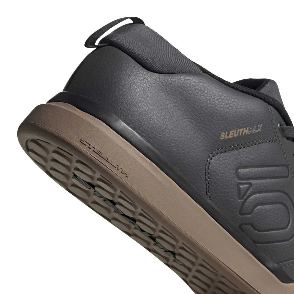 Mens Sleuth DLX Mid
